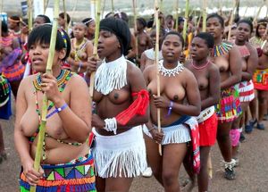 black women dancing nude