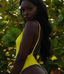 Nude Ebony Light Skin - Trendy Sexy